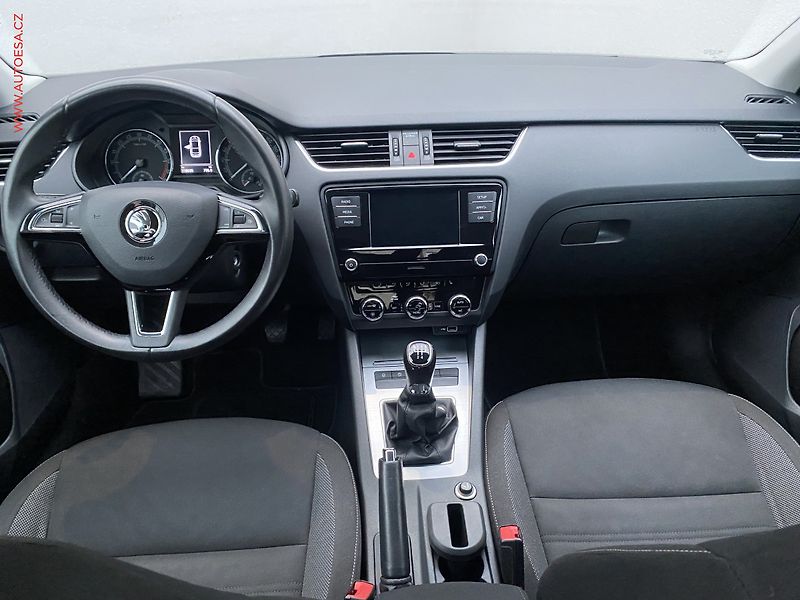 Škoda Octavia (2019) 1.6 TDi, ČR, Ambition, +kola - fotka 8 z 17