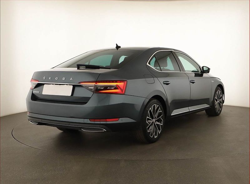 Škoda Superb (2021) Laurin&Klement 1.5 TSI - fotka 5 z 20