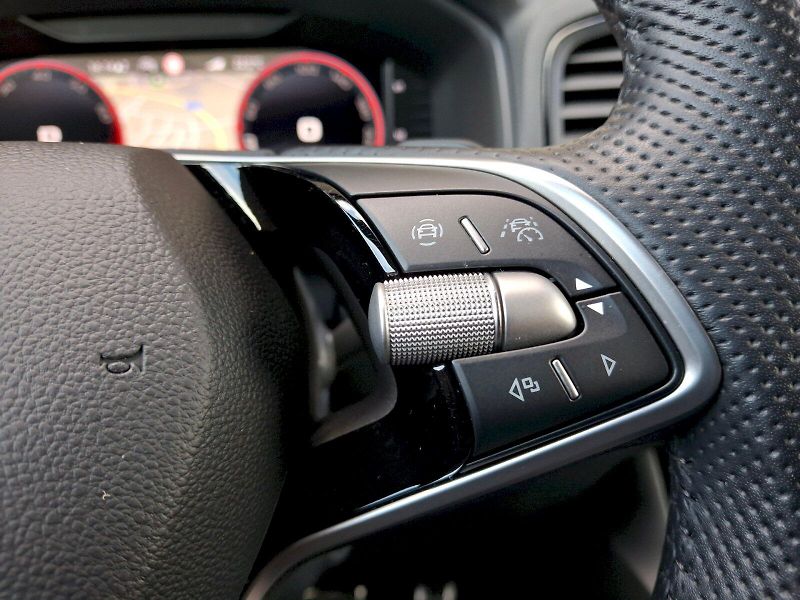 Škoda Karoq (2024) SportLine DSG 1,5TSi 110kW - fotka 26 z 35