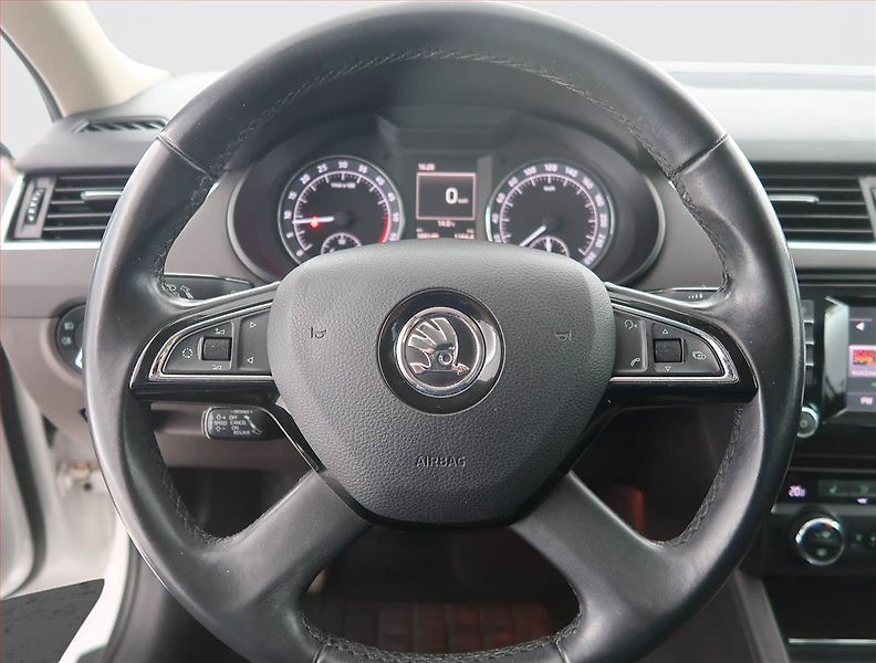 Škoda Octavia (2015) Laurin&Klement 2.0 TDI, 4X4 - fotka 20 z 22