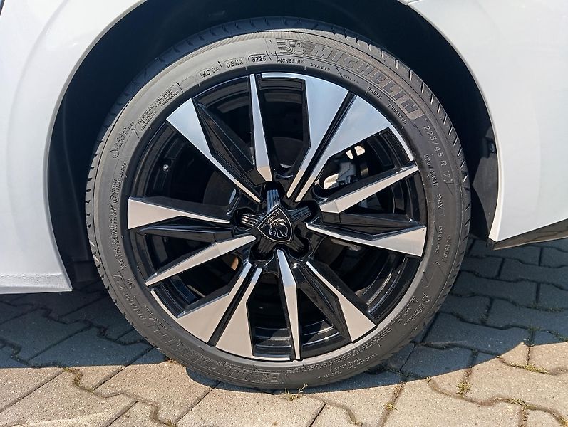 Peugeot 308 (2026) SW ALLURE Hybrid 145 e-DCS6 - fotka 9 z 24