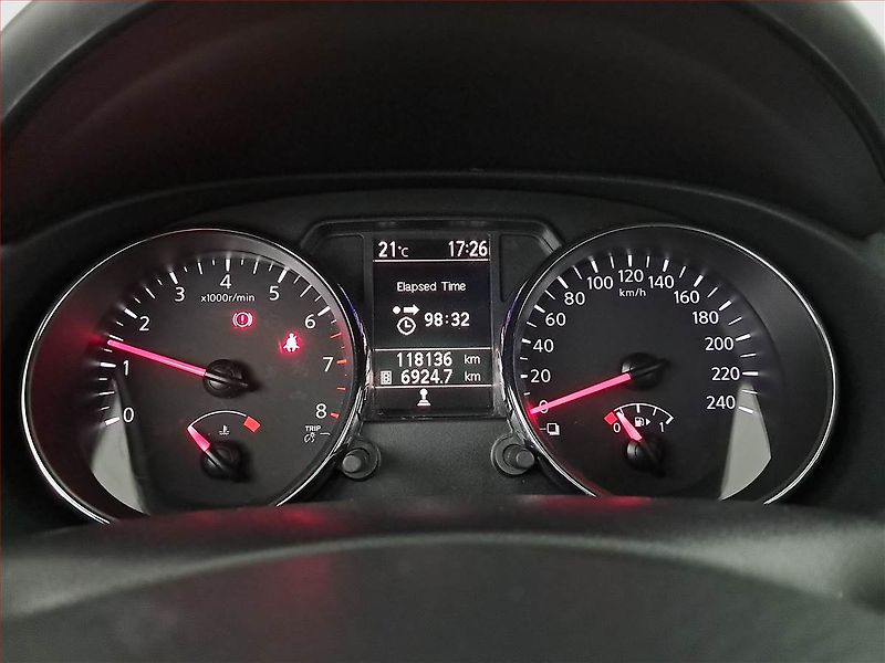 Nissan Qashqai (2013) 1.6, Serv.kniha, Navi - fotka 11 z 16