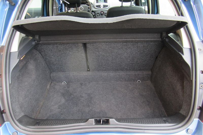 Renault Clio 1.2i  KLIMA  NAVIGACE - fotka 19 z 21