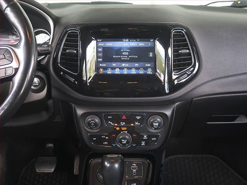 Jeep Compass (2018) 2.0 MultiJet, 4X4, Automat - fotka 12 z 17