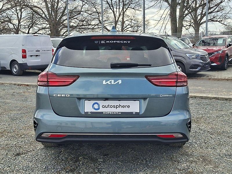 Kia Ceed SW 1.5 T-GDI 117kW 7DCT - fotka 10 z 25
