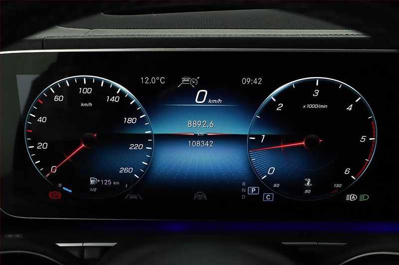 Mercedes-Benz GLE (2022) 400 d 4MATIC - fotka 8 z 26