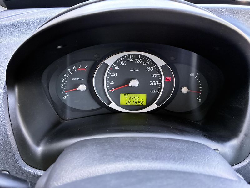 Hyundai Tucson 2.0i 104kW DIGI.KLIMA          - fotka 17 z 22
