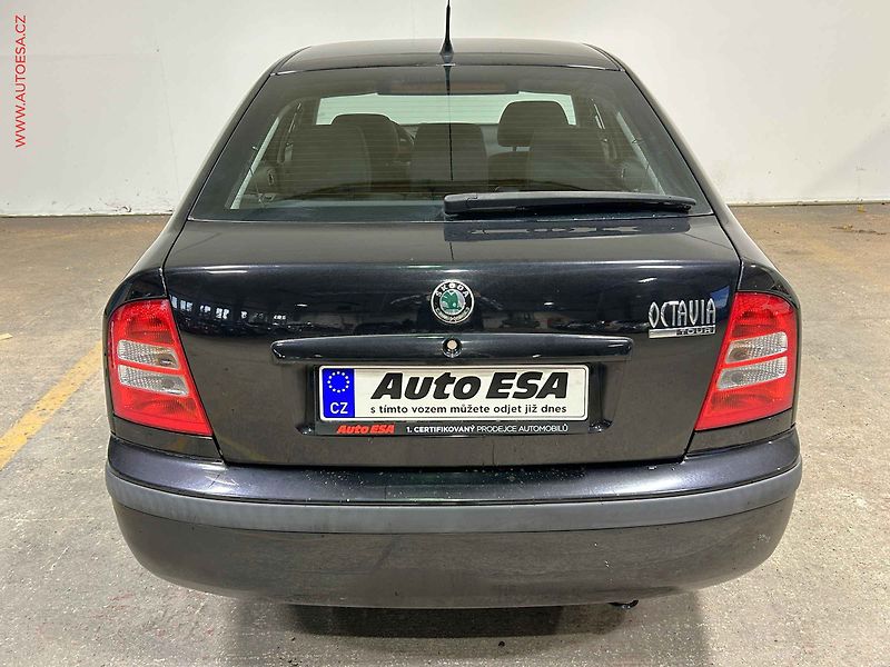Škoda Octavia (2010) 1.6 MPi, ČR, Tour, AC - fotka 5 z 14