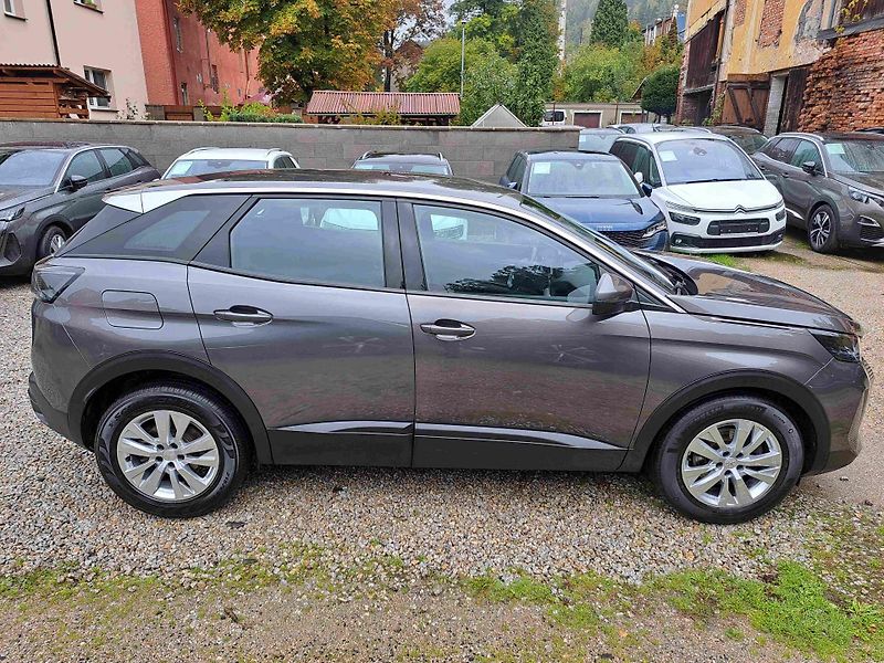 Peugeot 3008 (2021) 1,2 PT EAT8  LED ALU PDC  NAVI - fotka 3 z 21