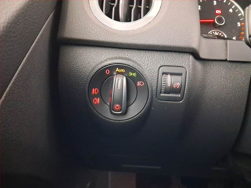 Volkswagen Tiguan (2014) 2.0 TDI, Serv.kniha, Bi-Xenony - fotka 17 z 22