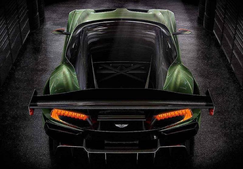 Aston Martin Vulcan.