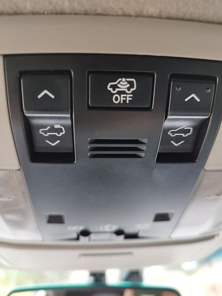 Toyota Land Cruiser (2013) - fotka 26 z 27