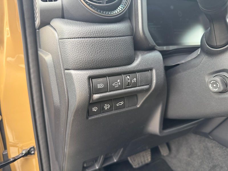 Toyota Land Cruiser 2.8 D-4D 6AT Executive MHEV AW - fotka 14 z 30