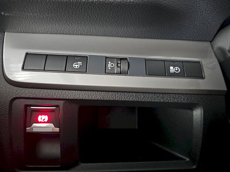 Toyota ProAce Verso (2025) L2 2.0D 180k 8AT VIP 6S SKYVIE - fotka 29 z 31
