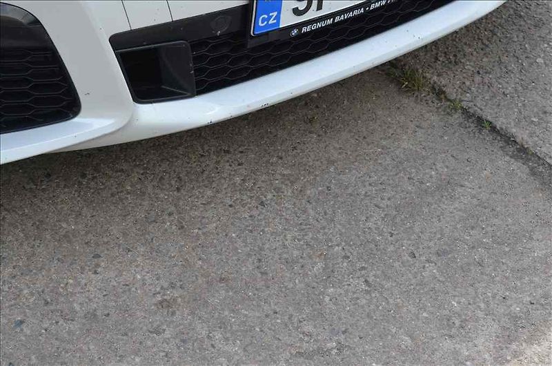 BMW Řada 7 (2019) L 740 I 3,0 - fotka 7 z 30