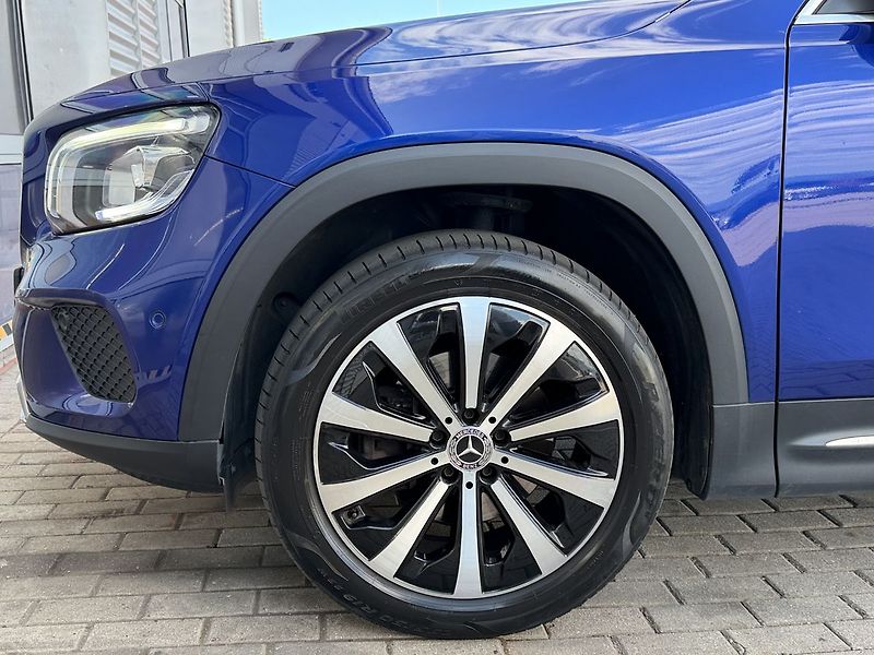 Mercedes-Benz GLB 200 - fotka 26 z 37