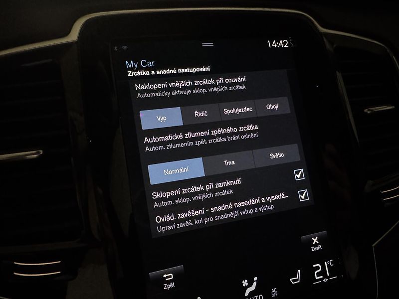 Volvo XC90 B5 AWD INSCRIPTION AUT CZ - fotka 52 z 55