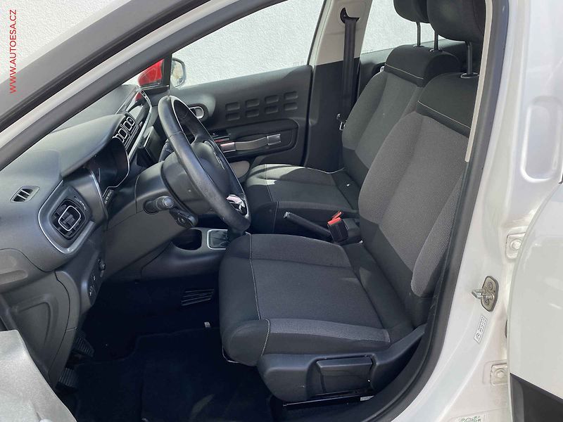 Citroën C3 (2017) 1.2i, 1.maj,ČR, AC, park - fotka 9 z 15
