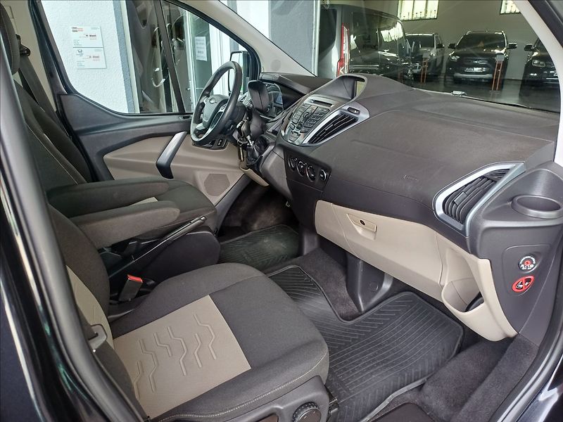 Ford Tourneo Custom 2,2 Titanium 114kW,po servisu - fotka 13 z 29