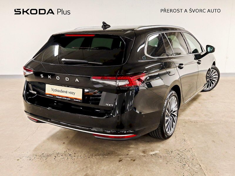 Škoda Superb (2025) Combi 2.0 TDI 142 kW DSG 4x4 L - fotka 2 z 36