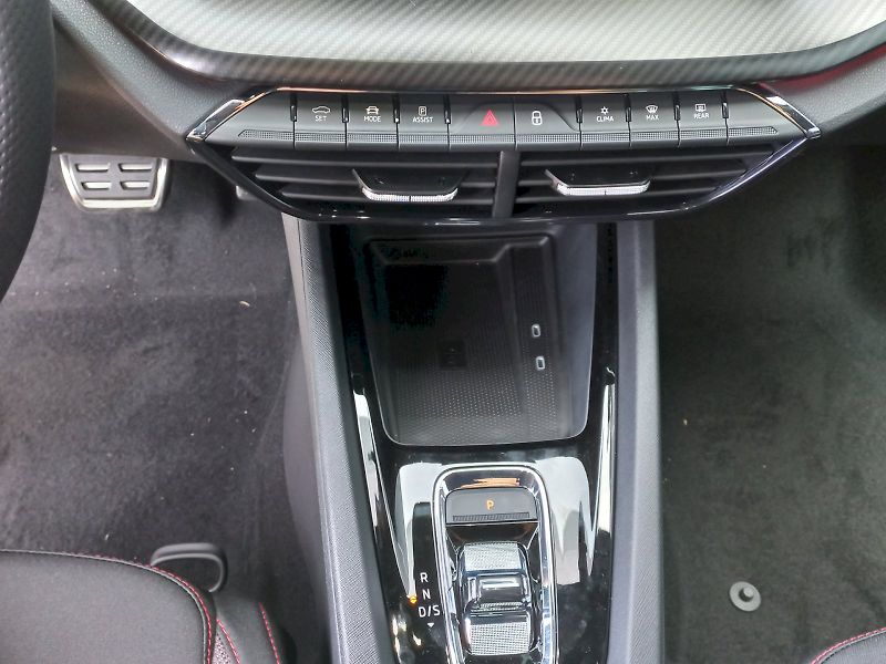 Škoda Octavia (2023) COMBI RS  2,0TSI DSG - fotka 18 z 26