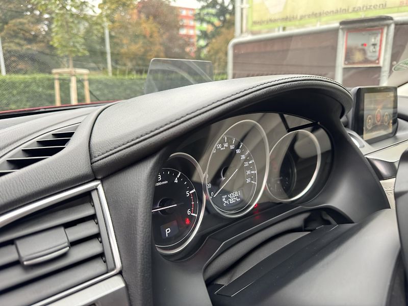 Mazda 6 (2016) Mazda 6 2.2 Skyactiv-D, 129 kW - fotka 18 z 25