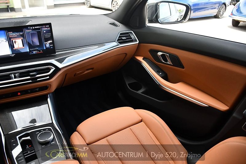 BMW Řada 3 320d xDrive M-SPORT ČR 1.M - fotka 24 z 62