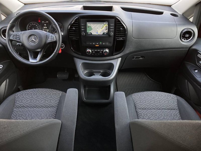 Mercedes-Benz Vito (2024) 119 CDI / Tourer Select / L / - fotka 13 z 27