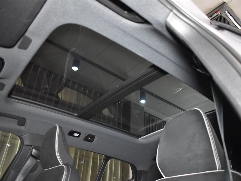 Volvo XC40 2,0 B4 Ultra Panorama,BLIS - fotka 15 z 24