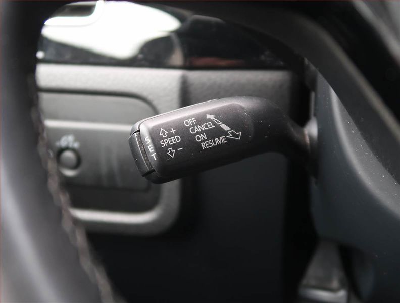 Volkswagen Touareg (2016) 3.0 TDI, 4X4,Bixenon,Kamera - fotka 21 z 24