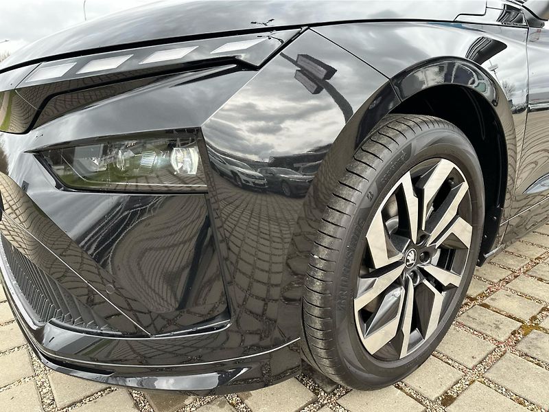 Škoda Enyaq 85 82 kWh 210 kW Sportline - fotka 21 z 23