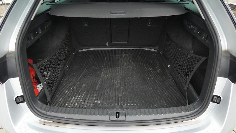 Škoda Octavia Combi 2,0 TDI DSG Style 110 kW - fotka 21 z 25