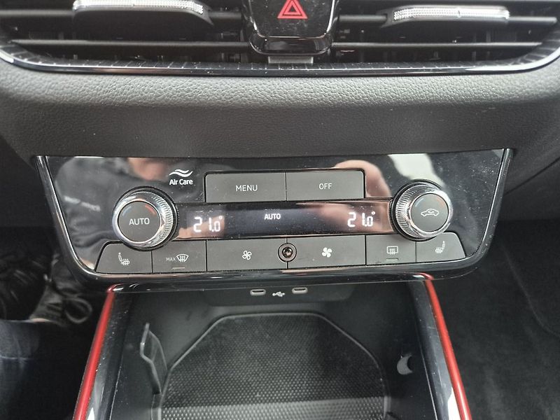 Škoda Fabia Monte Carlo 1.0 TSI 85 kW - fotka 27 z 29
