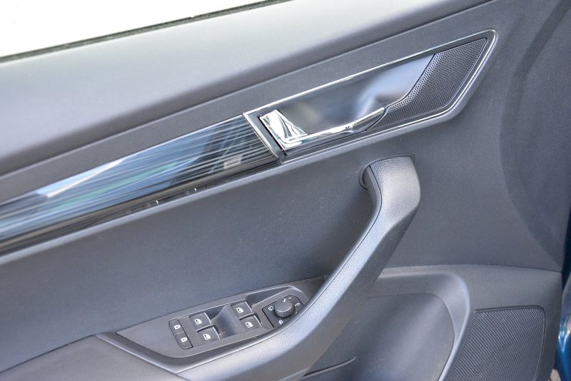 Škoda Karoq (2019) 1.5 TSI 110 kW Style EXTRA - fotka 11 z 26