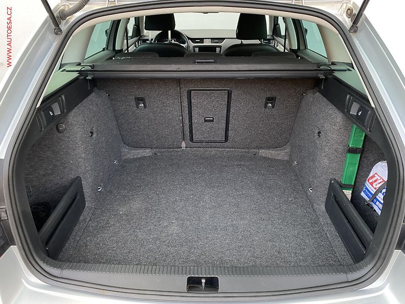 Škoda Octavia (2015) 1.6 TDI, ČR, AC, výhřev sed. - fotka 7 z 17