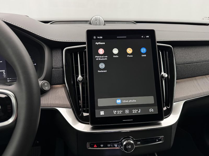 Volvo XC90 (2026) T8 AWD RECHARGE ULTRA DARK 7m - fotka 8 z 30