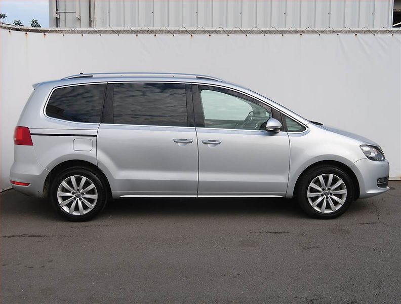 Volkswagen Sharan (2014) Highline 2.0 TDI, Automat - fotka 6 z 21