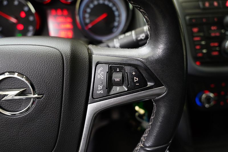 Opel Zafira - fotka 16 z 25