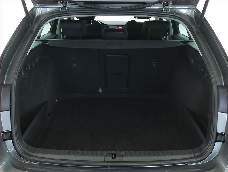 Škoda Octavia (2023) 2.0 TDI - fotka 13 z 15