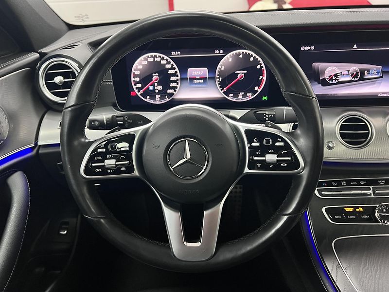 Mercedes-Benz Třídy E E 450, 270 kW, 4Matic, AMG - fotka 23 z 50
