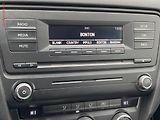 Škoda Octavia (2013) 1.6 TDi, 2.maj, AC, tempo - náhled 15