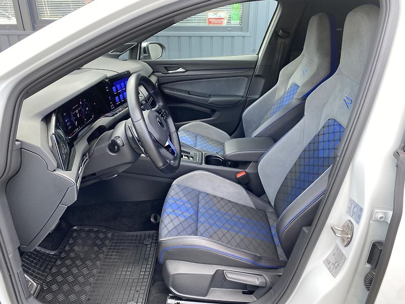 Volkswagen Golf 2.0 TSI 235kW-R-PERFORMANCE - fotka 14 z 41