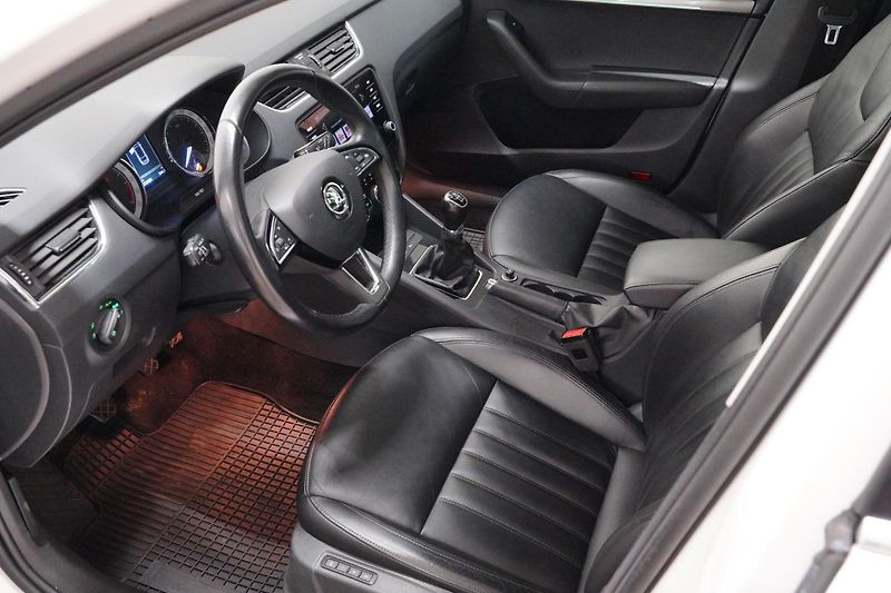 Škoda Octavia - fotka 15 z 30