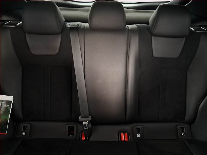 Toyota C-HR (2020) Selection 2.0 Hybrid - fotka 10 z 17