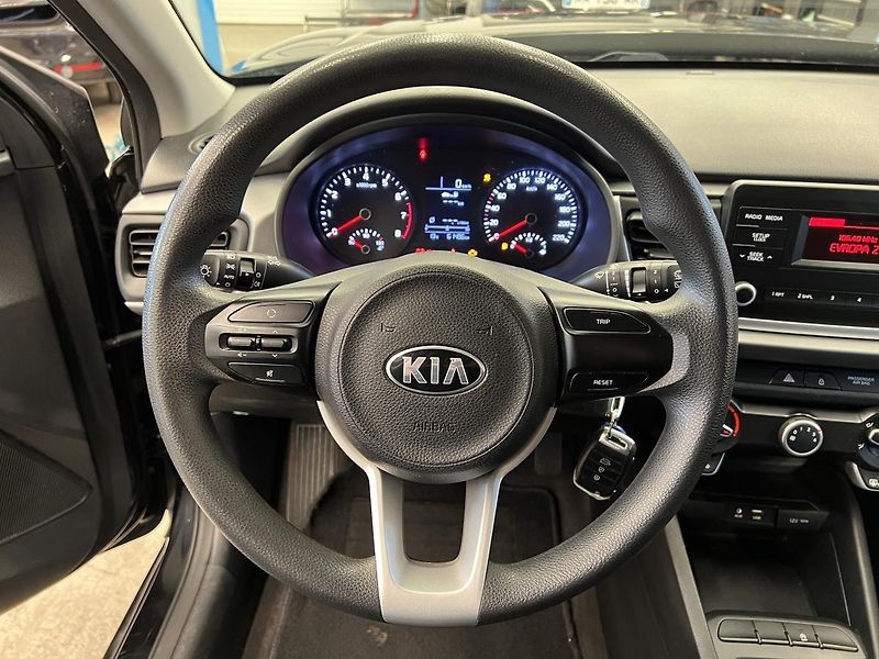 Kia Rio 1.2l 62 kW - fotka 9 z 14