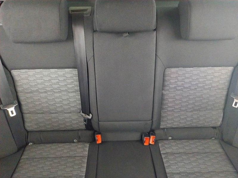 Škoda Octavia (2013) Ambition 2.0 TDI, ČR,1.maj - fotka 10 z 17