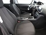 Peugeot 308 (2019) 1.2 PureTech, ČR,1.maj - náhled 7
