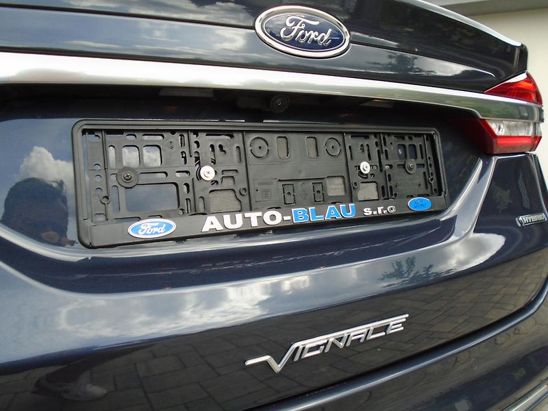 Ford Mondeo 2.0HYBRID 187PS VIGNALE ecvT - fotka 13 z 41