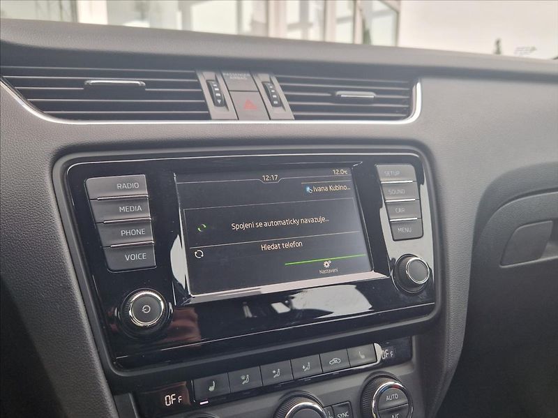 Škoda Octavia 2,0 TDI 110kW TAŽNÉ VÝHŘ. NOSI - fotka 30 z 41