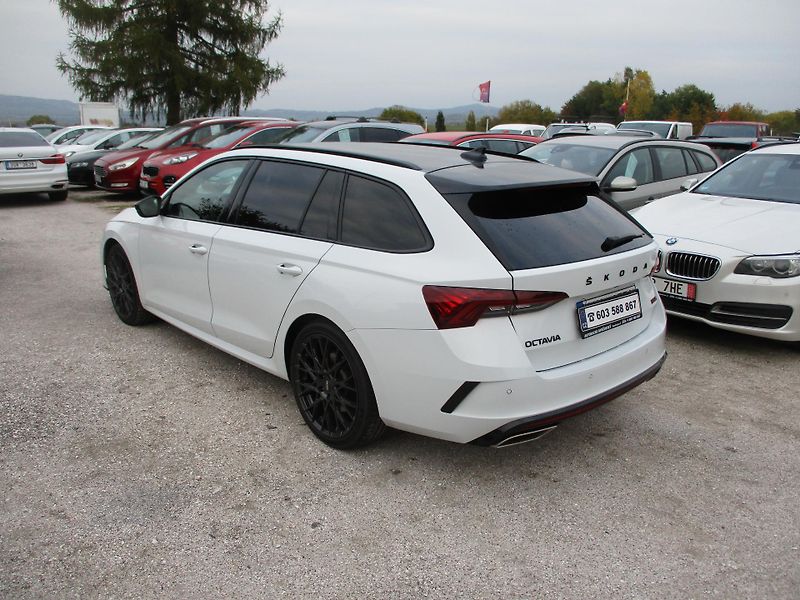 Škoda Octavia (2022) combi IV 2,0 RS - fotka 5 z 11